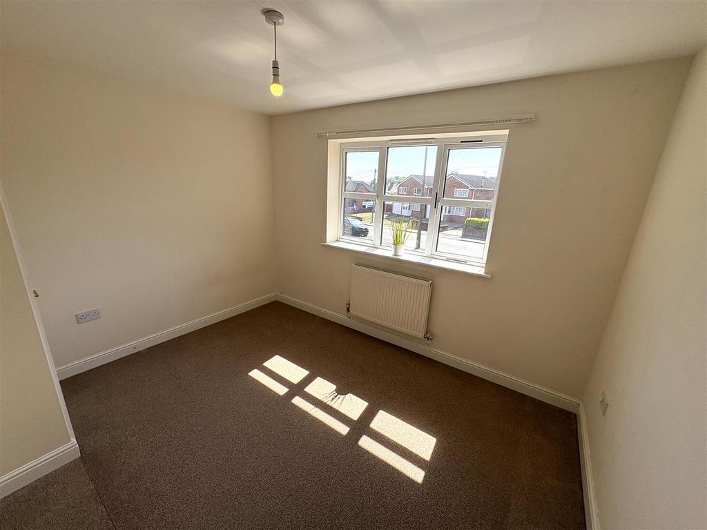 Front bedroom.JPG