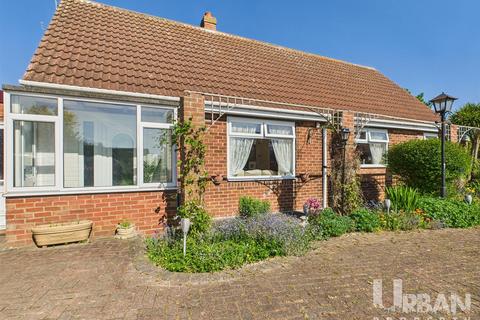 3 bedroom bungalow for sale, Cherry Cob Sands Estate, Bellcroft Lane, Thorngumbald, HU12