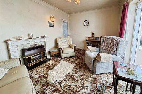 298 Beacon Road, Bradford, BD6 3DU