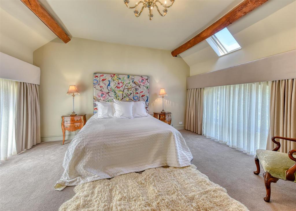 Dingle Cottage-bed2.jpg