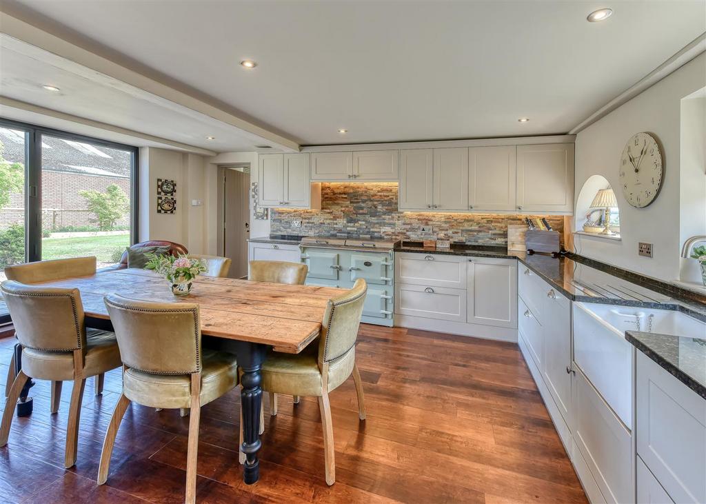 Dingle Cottage-kitchen1.jpg