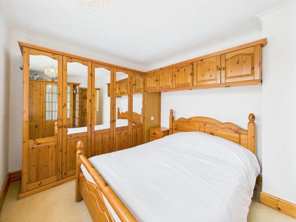 Master bedroom 2.jpg