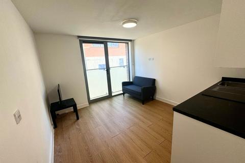 Studio to rent, Standard Studio, Norfolk House, L1
