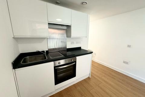 Studio to rent, Standard Studio, Norfolk House, L1