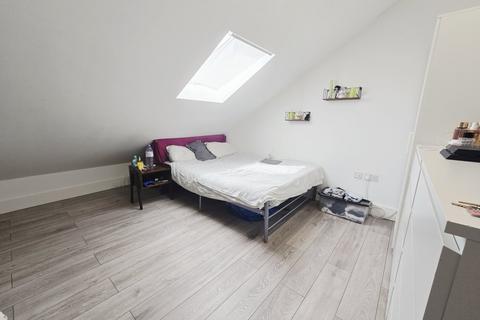 4 bedroom flat to rent, Turnpike Lane, Harringay