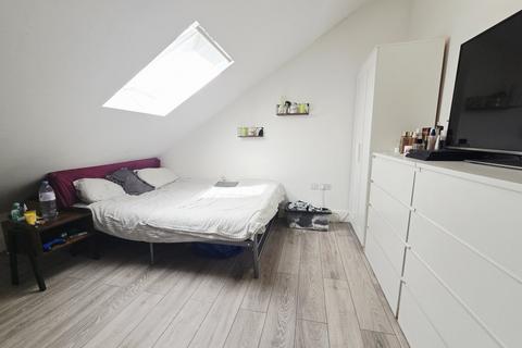 4 bedroom flat to rent, Turnpike Lane, Harringay