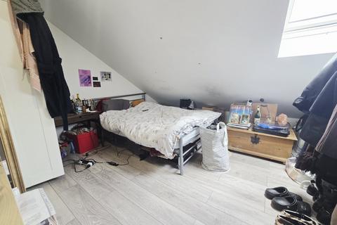 4 bedroom flat to rent, Turnpike Lane, Harringay