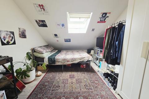 4 bedroom flat to rent, Turnpike Lane, Harringay
