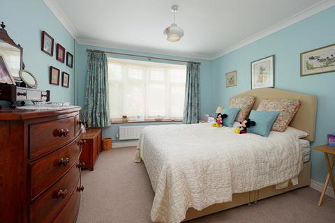 3 bedroom detached bungalow for sale, Bossingham, Canterbury, CT4