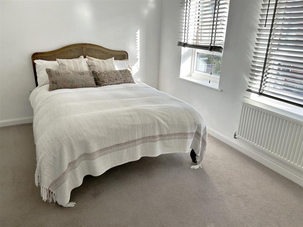 FRONT BEDROOM 2.jpg