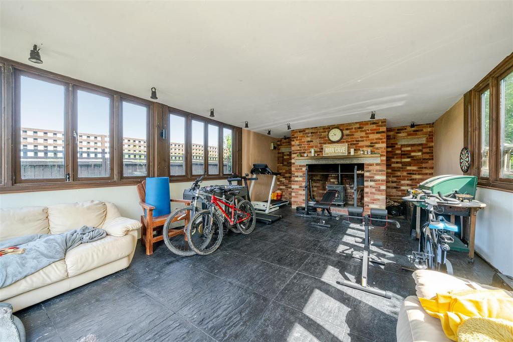 Garden Room.jpg