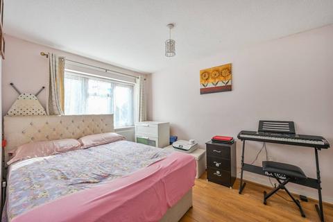 3 bedroom terraced house for sale, Renfrew Close, Beckton, London, E6