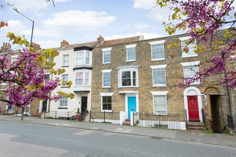 4 bedroom terraced house for sale, Trinity Square, Margate, CT9