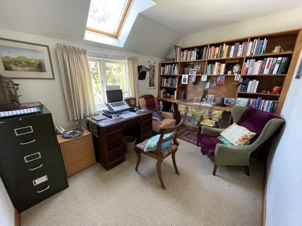 Bedroom 3a.JPG