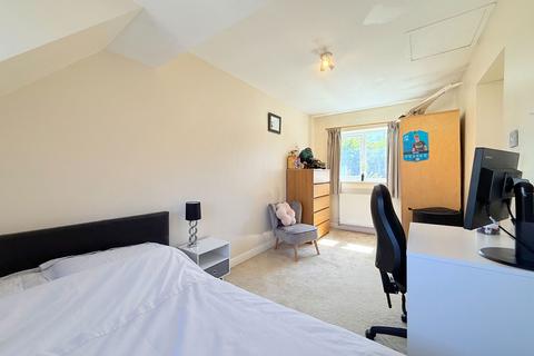 5 Elkington Croft, Shirley, Solihull, B90 4PB