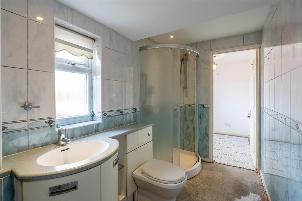 Shower Room.jpg