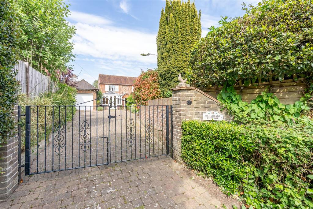 Gated Driveway.jpg