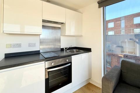 Studio to rent, Large Studio, Norfolk House, L1