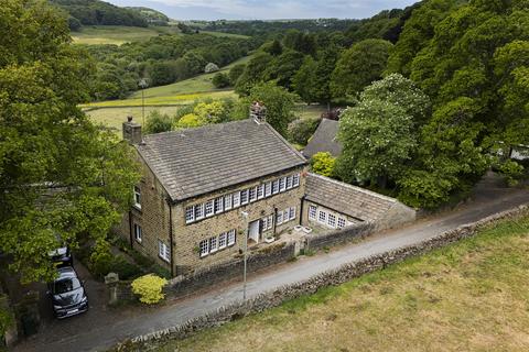 Lamb Hall Road, Huddersfield HD3
