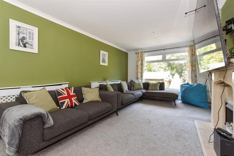 5 bedroom chalet for sale, West Hill Road, Ryde PO33