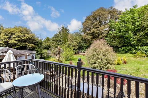 5 bedroom chalet for sale, West Hill Road, Ryde PO33