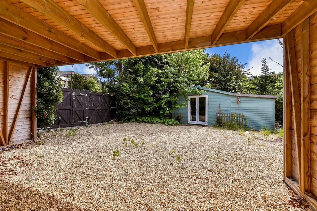 Driveway/Parking
