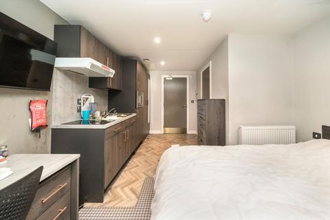 Studio to rent, Kenton Road, Harrow HA3