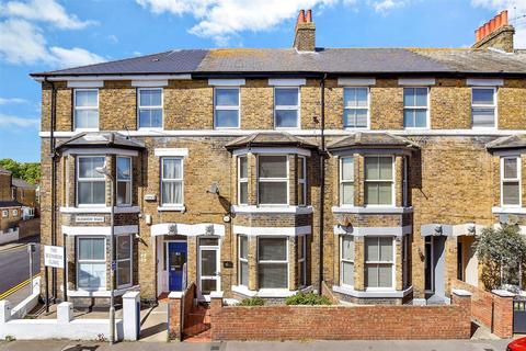 4 bedroom terraced house for sale, Blenheim Road, Deal CT14