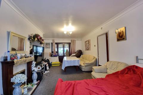 4 bedroom house for sale, Turnage Road, Dagenham