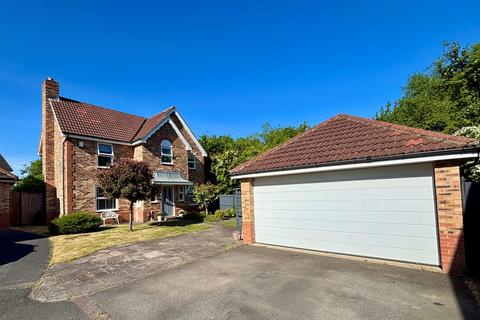 4 bedroom detached house for sale, Greenlee Drive, Newcastle upon Tyne, NE7