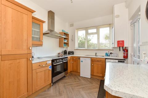 2 bedroom ground floor flat for sale, The Willows, Bembridge PO35