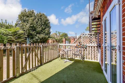 2 bedroom ground floor flat for sale, The Willows, Bembridge PO35