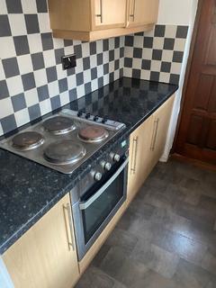 3 bedroom terraced house to rent, Boscombe Street, Manchester M14