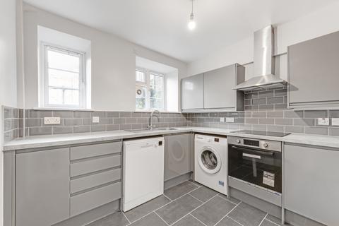 1 bedroom flat to rent, North Circular Road, London, NW11