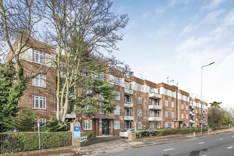 1 bedroom flat to rent, North Circular Road, London, NW11
