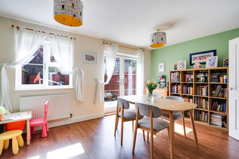 28 Roberts Way, Fulbourn, Cambridge, CB21 5AA