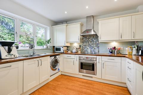 28 Roberts Way, Fulbourn, Cambridge, CB21 5AA