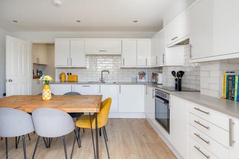 15 Gwilliam Street, Bristol, BS3 4LT