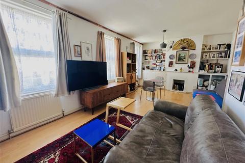 36 Thurbarn Road, London, SE6 3QE