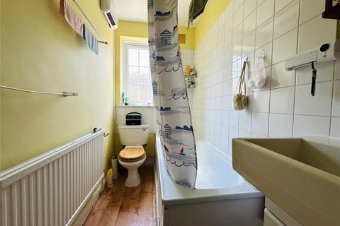 36 Thurbarn Road, London, SE6 3QE