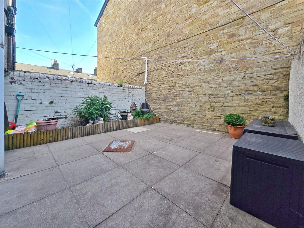 Rear Patio Yard
