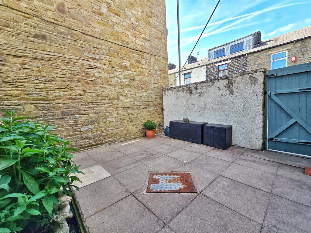 Rear Patio Yard