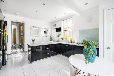 40 Brisbane Road, Reading, RG30 2PE