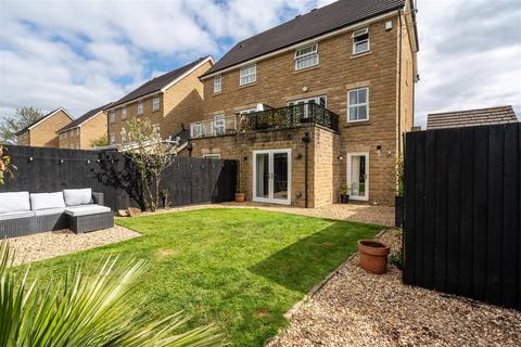 1 Edwin Avenue, Guiseley, Leeds, LS20 8QJ