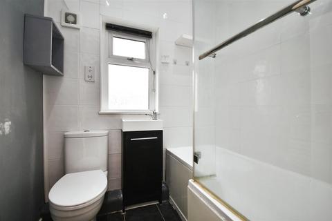 79 Ampleforth Grove, Hull, HU5 5EZ