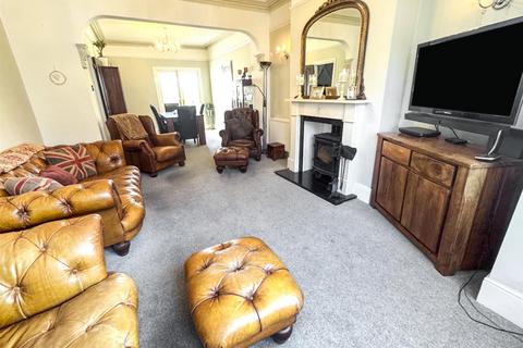 4 bedroom house to rent, Prospect Avenue, Rochester ME2