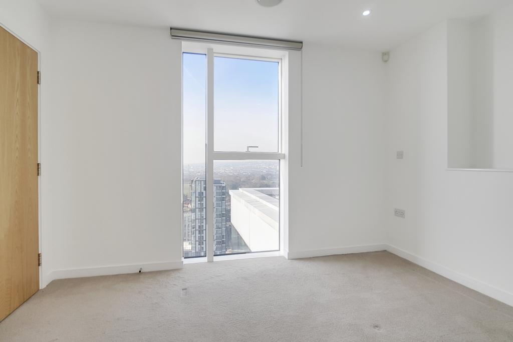 9 Master Bedroom 5