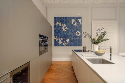 Flat 3, 42 Drumsheugh Gardens, Edinburgh, EH3 7SW