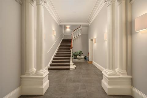 Flat 3, 42 Drumsheugh Gardens, Edinburgh, EH3 7SW