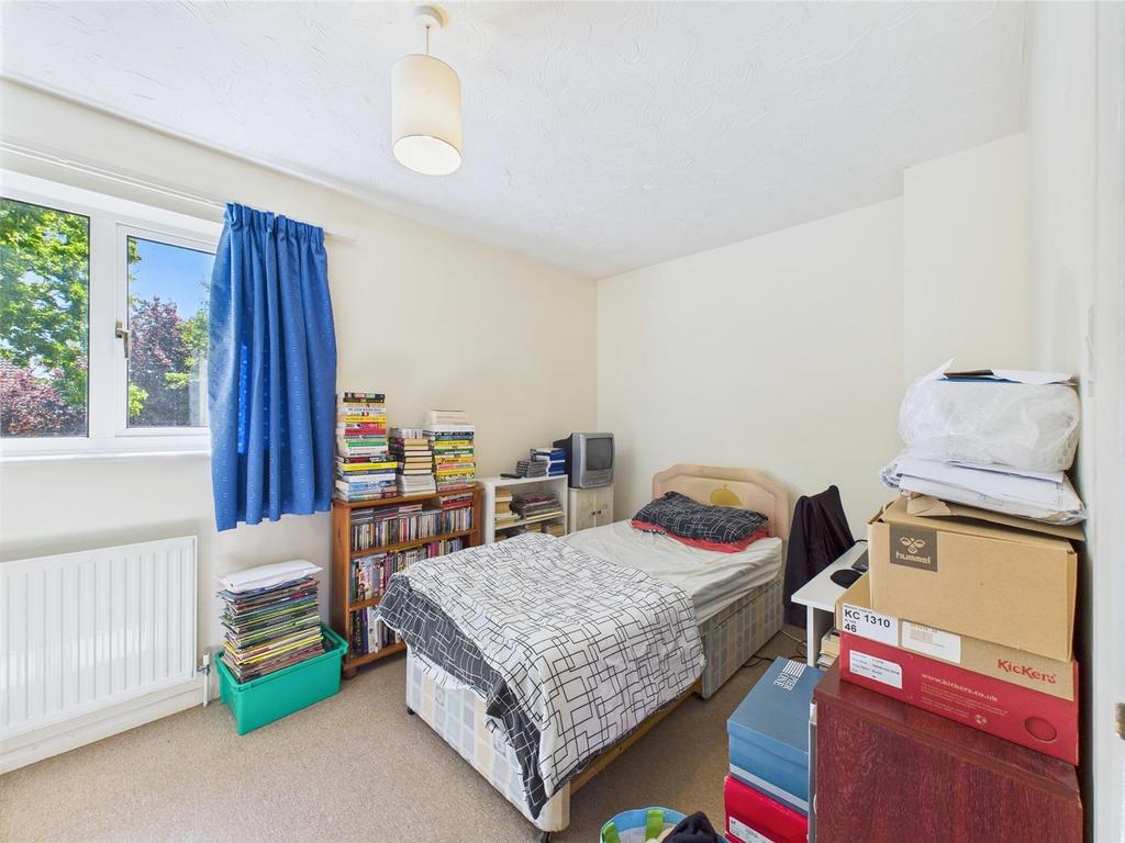 AD0420 Bed 1.jpg